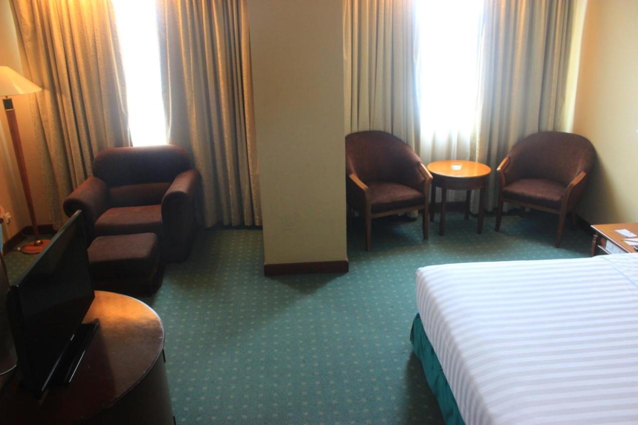 Grand Arkenso Park View Hotell Semarang Eksteriør bilde