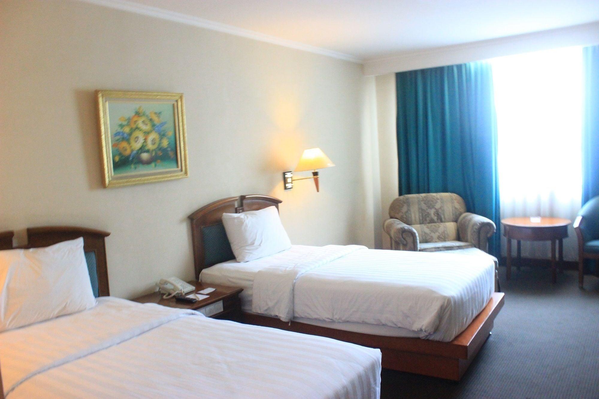 Grand Arkenso Park View Hotell Semarang Eksteriør bilde