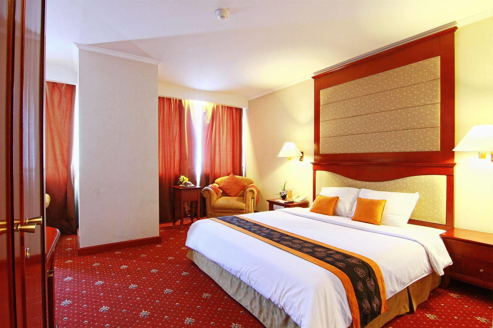 Grand Arkenso Park View Hotell Semarang Eksteriør bilde